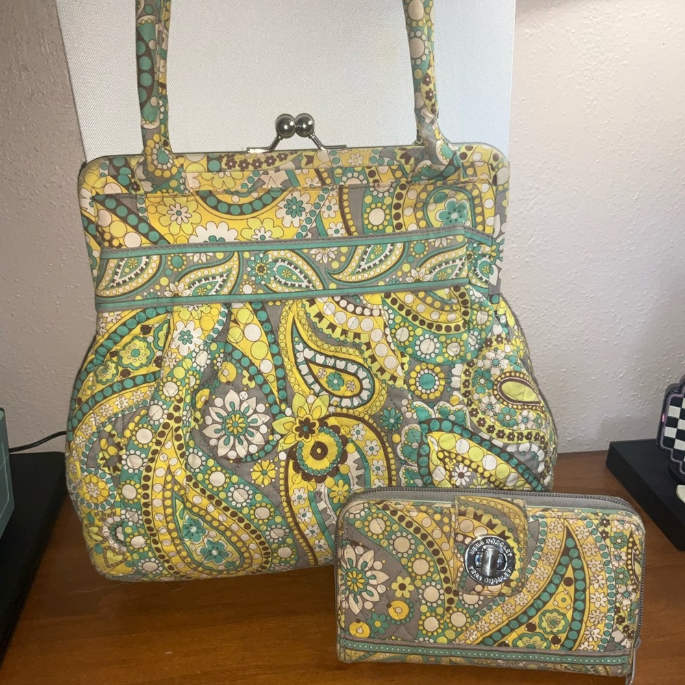 Vera Bradley Retired Lemon Parfait Quilted Alice Shoulder Bag and Wallet Set - Picture 2 of 11